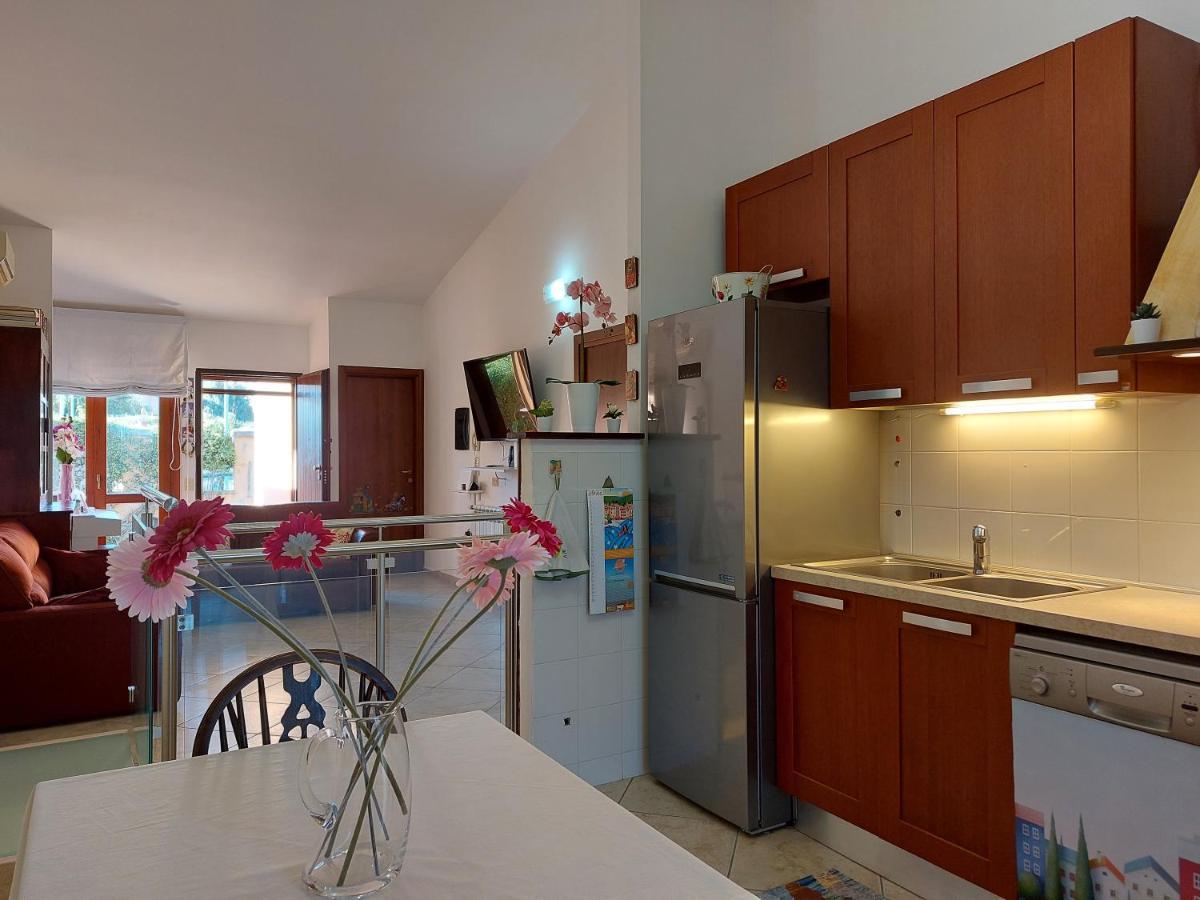 Вилла La Casa Di Eledo La Maddalena  Экстерьер фото